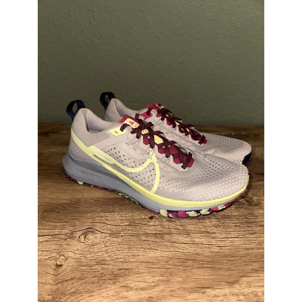 Nike React Pegasus Trail 4 Women Size 8 Gray Running Shoes Sneakers DJ6159-002